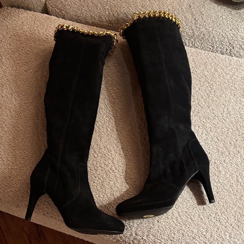 🆕 Charisma Made in Italy leather Black Knee-High Boots with Gold Chain Detail